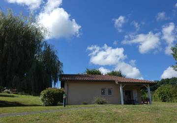 Gîte pour 6 personnes, avec jardin et terrasse à Mugron