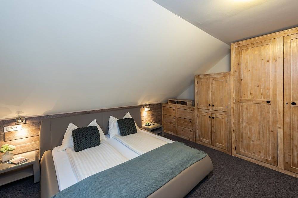 Ganze Wohnung, Das Alpenloft _Mountain km vom Skigebiet entfernt in Mallnitz, Lieser-Maltatal