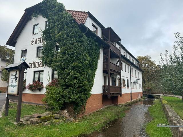 Gasthof Zum schwarzen Roß - Doppelzimmer in Zeitlofs, Rhön-Bayern