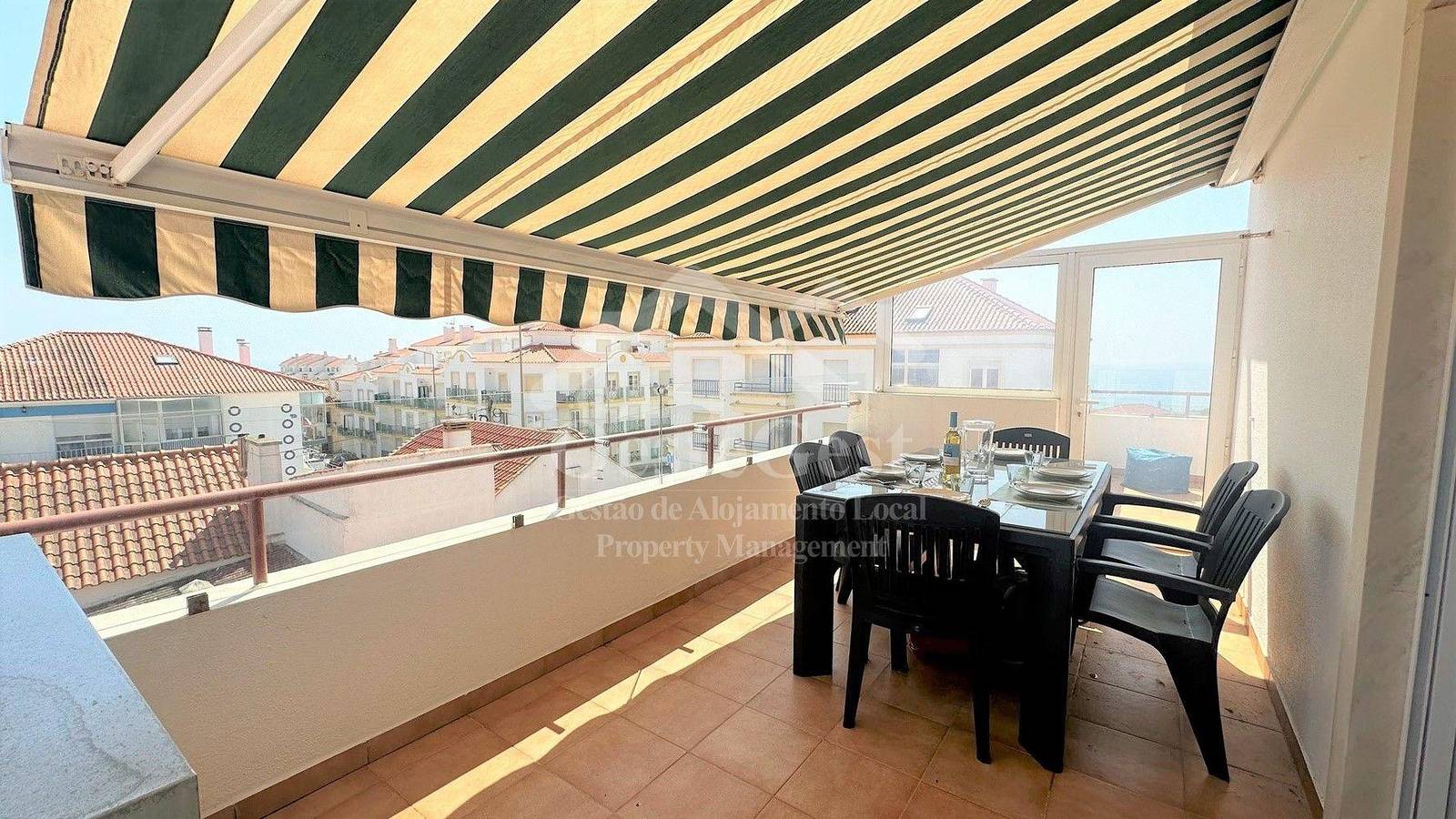 Ganze Ferienwohnung, Weißer Sand Balkone in Praia da Areia Branca, Lourinhã