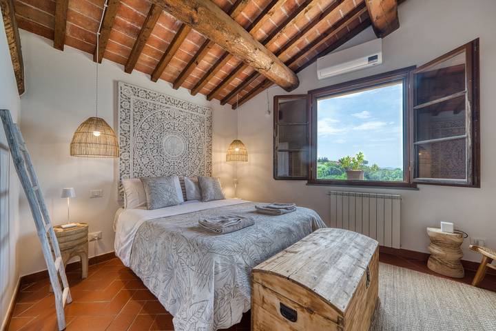 Holiday Home 'Casa Conte Martini' with Shared Pool, Wi-Fi and Air Conditioning in Palaia, Pisa provins