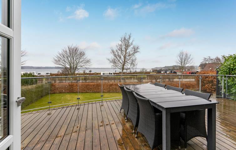 Ferienhaus für 6 Personen, mit Terrasse und Garten am Mariagerfjord