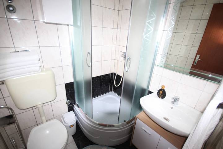 Ganze Wohnung, Kleine Wohnung für einen schönen Urlaub in Zadar Stadt, Zadar (Kommun)