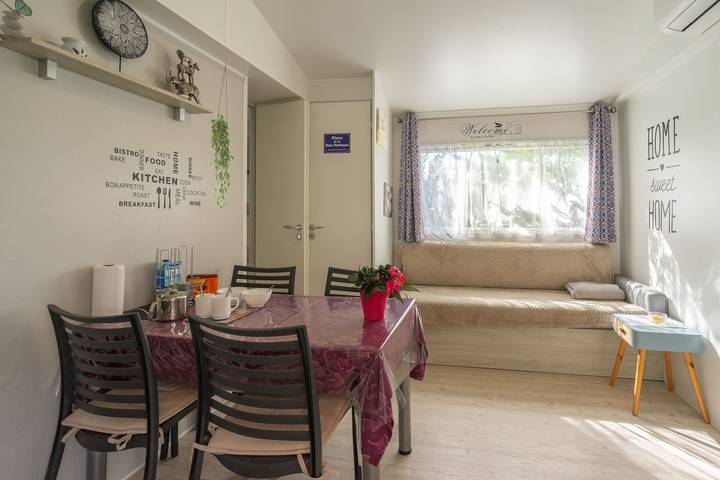 Mobil Home 'Mobil Home La Palmyre 4etoiles' avec Terrasse Privée, Jardin Privé et Climatisation in Les Mathes, Côte de Beauté