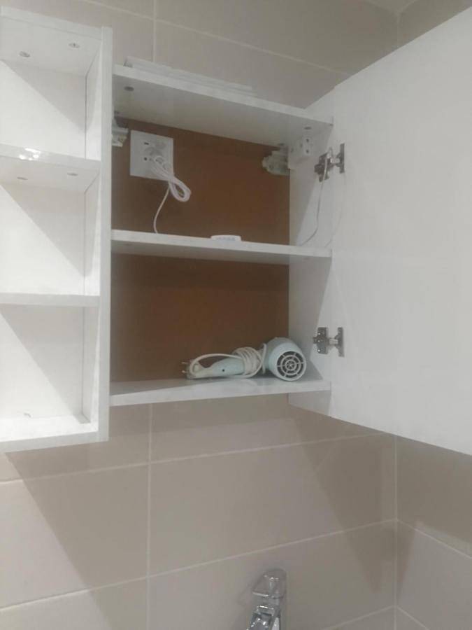 Appartement entier, Studio Apartment in Sarcelles, Val-d'Oise