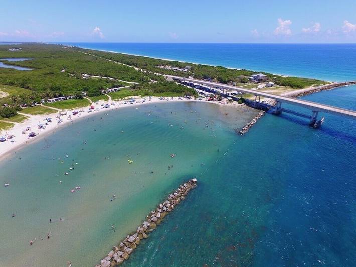 Vacation rental for 6 people, with yard in Sebastian