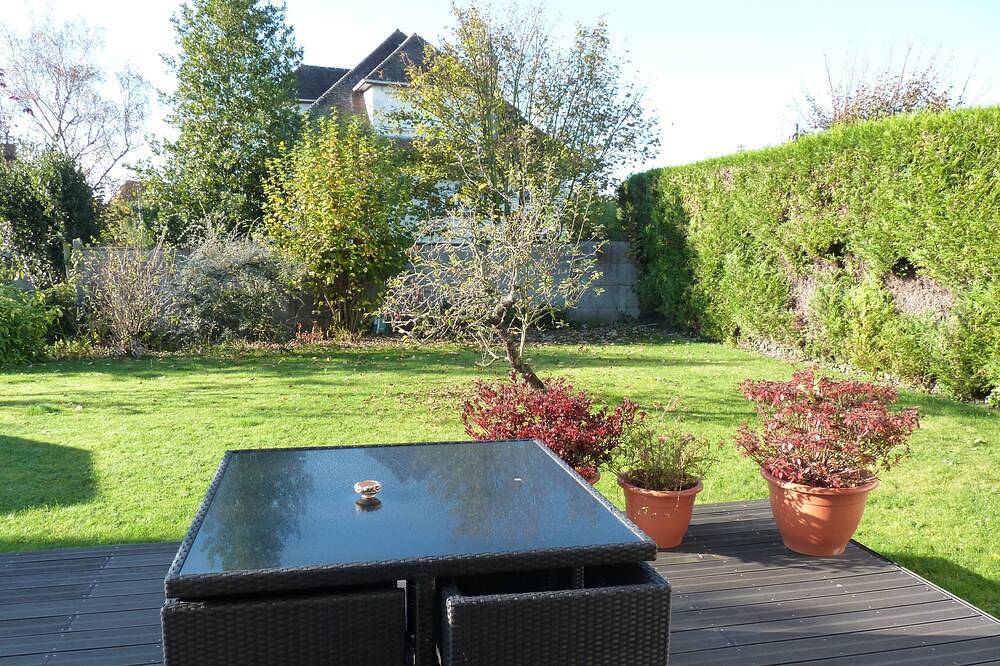 Suite parentale avec salle de bain privative et petit déjeuner chez l'habitant in Caen, Région de Caen