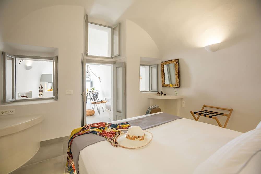 \"Ethereum Luxury Cave\" private Jacuzzi-Villa in Imerovigli in Firostefani, Imerovigli