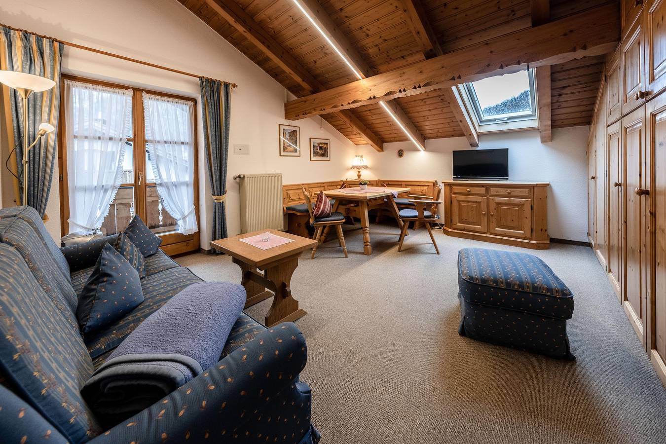 Ganze Ferienwohnung, "Silberdistel - Nr.6" - Fewo/1Schlafraum/Dusche,Wc in Mittenwald, Bayerische Alpen