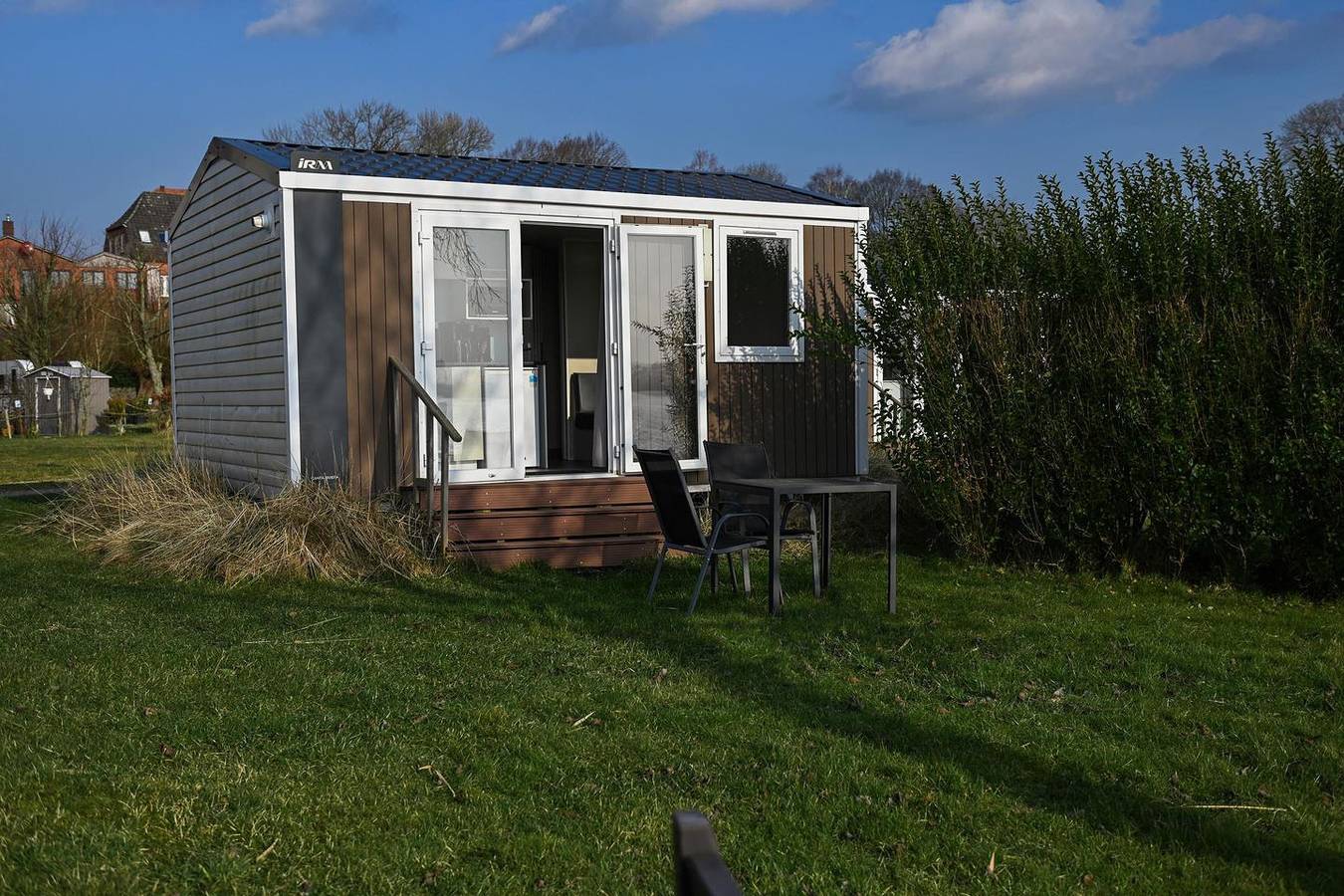 Mini-Ferienhaus Eidernest 1 – Dein naturnaher Rückzugsort an der Eider in Süderstapel, Eider-Treene-Sorge
