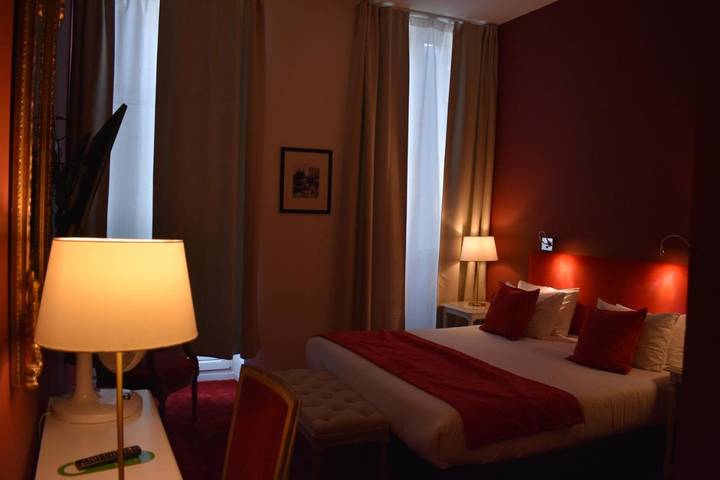 Hôtel pour 2 personnes, avec terrasse dans Basilique Saint-Seurin de Bordeaux - 3