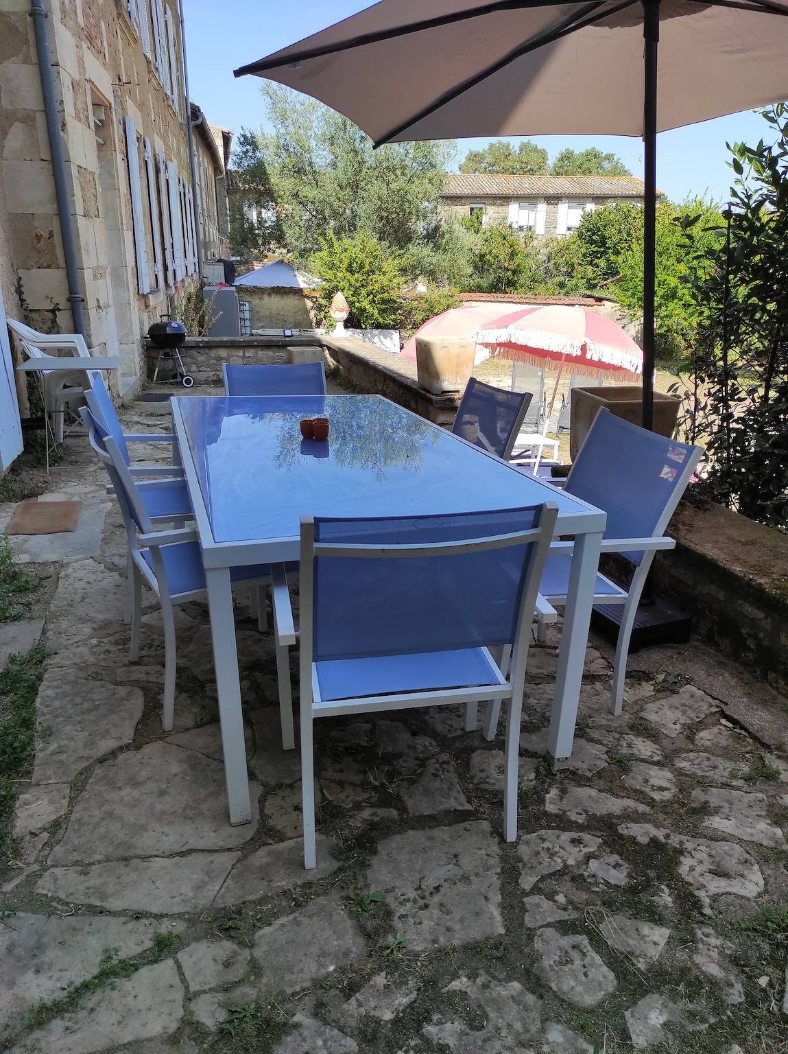 Casa de campo 'Val D'egray' con terraza privada, jardín privado y Wi-Fi in Champdeniers-Saint-Denis, Región de Niort