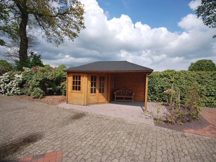 Ferienwohnung für 3 Personen, mit Terrasse und Garten in Uplengen - 2