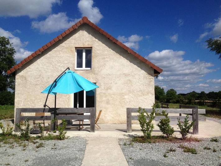 Location de vacances pour 6 personnes, avec terrasse à Espinasse - 3