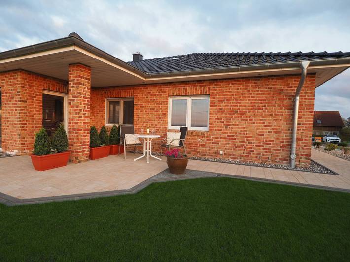Bungalow für 2 Personen, mit Ausblick und Garten sowie Terrasse in 