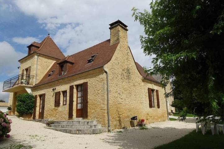 Gîte pour 3 personnes, avec jardin et piscine, animaux acceptés à Saint-Crépin-et-Carlucet - 3