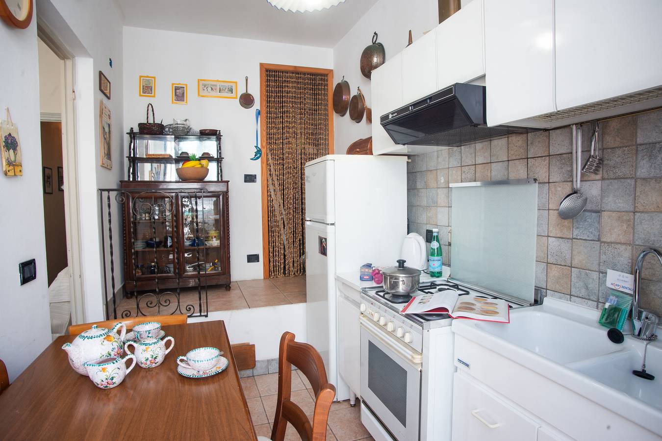 Hel lejlighed, Ferielejlighed for 4 personer med balkon in San Remo, Sanremo Kommune