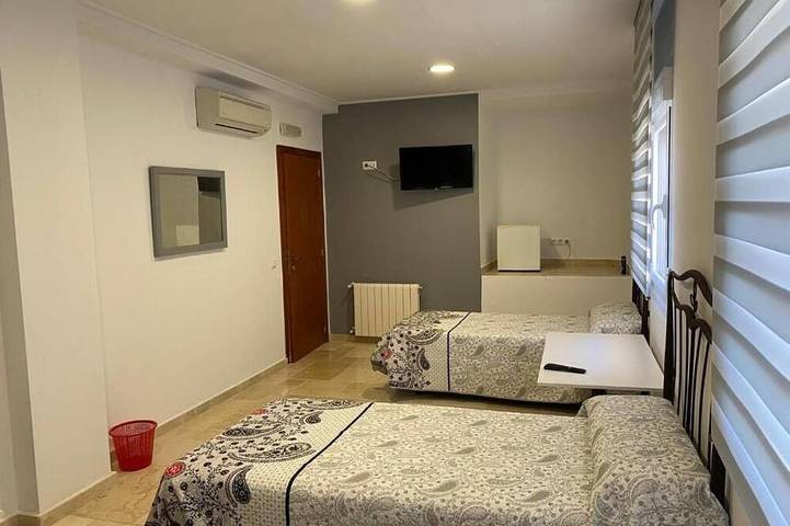 Casa Ideal Para Familias, Amigos, Celebraciones. Estupenda Ubicación y Zona in Chella, Valencia Provinz