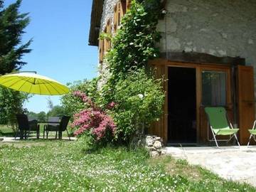 Gîte pour 4 personnes, avec jardin et terrasse à Attignat-Oncin