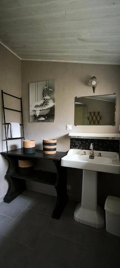 Location de vacances pour 3 personnes, avec terrasse à Montgesty - 4