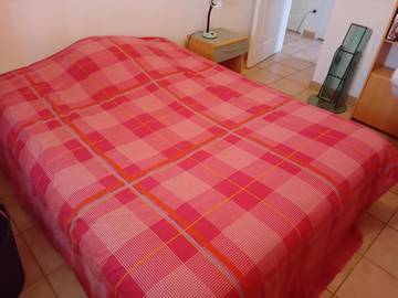 Gîte pour 2 personnes, avec terrasse ainsi que vue et jardin à Roézé-sur-Sarthe