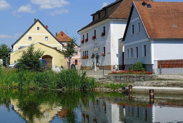 Zum Weißen Rössl - Doppelzimmer mit Dusche/Wc in Kallmünz, Ostbayern