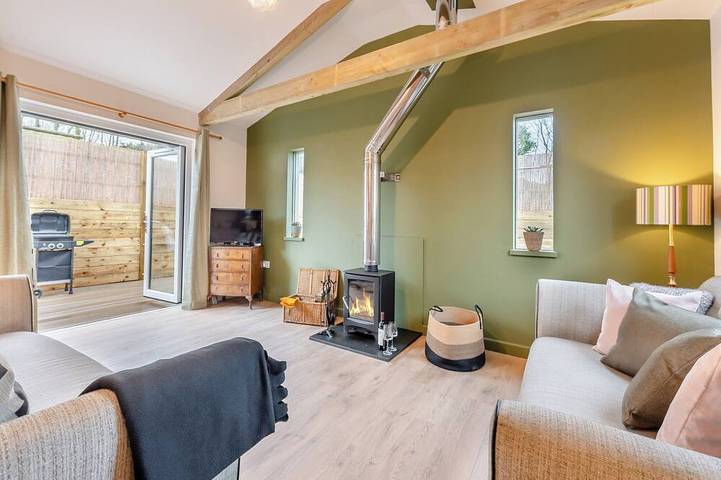 Glamping for 4 people, with garden, with pets in South Devon