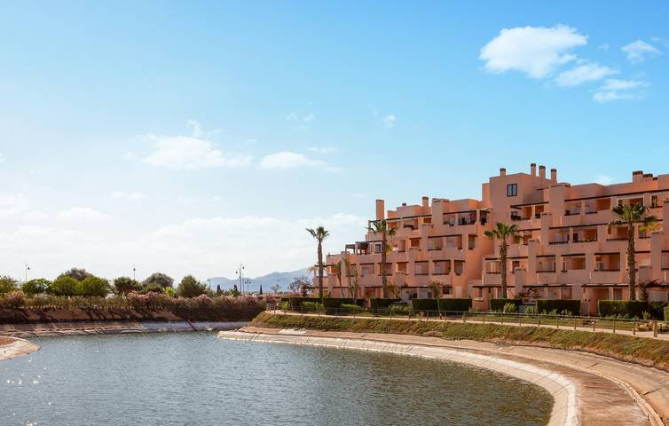 Apartamento vacacional entero, Apartamento de lujo con aire acondicionado, aparcamiento, terraza, piscina e Internet, cerca de comedor y centro de la ciudad in Alhama de Murcia, Interior de Murcia
