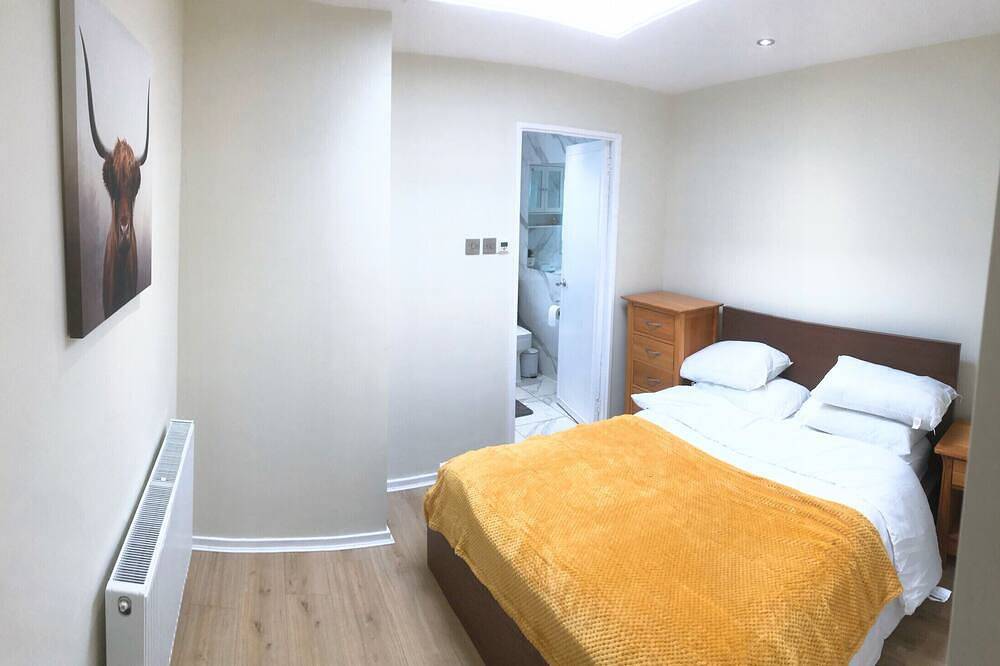 Immaculate Double Room with Ensuite in Inverness in Inverness, Highlands