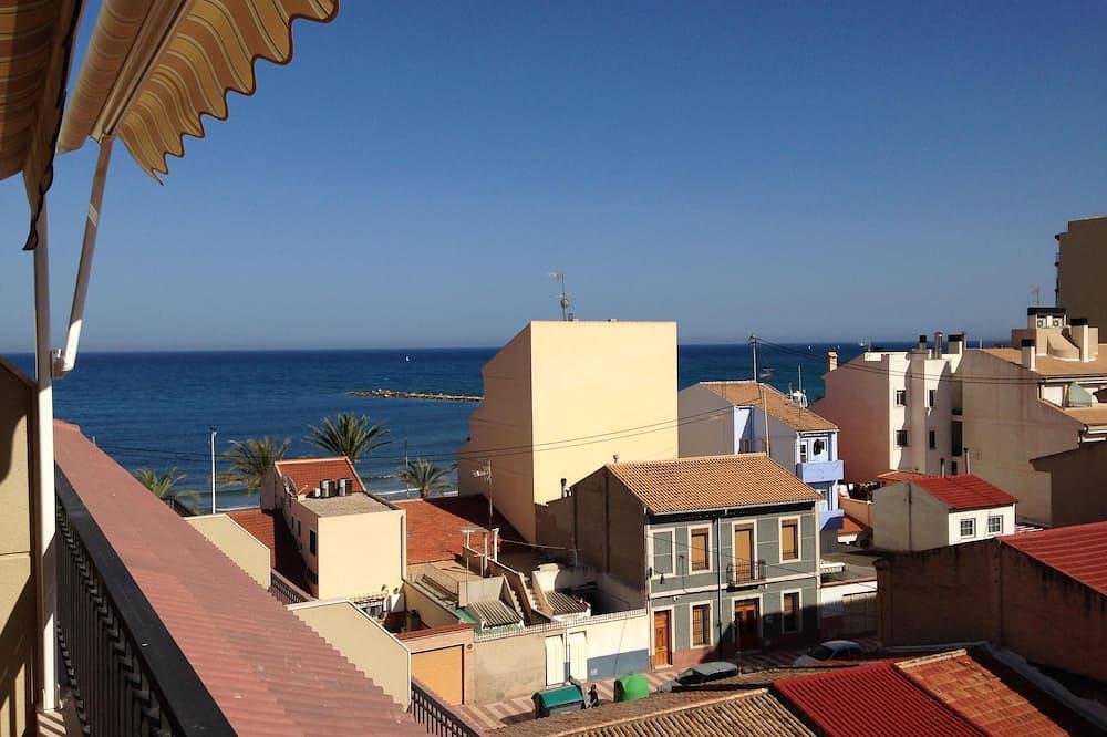 Entire apartment, Apartment T3 El Campello in Playa Carrer La Mar, el Campello