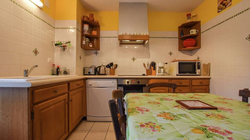 Location de vacances pour 8 personnes, avec jardin et piscine, animaux acceptés à Loubejac - 2