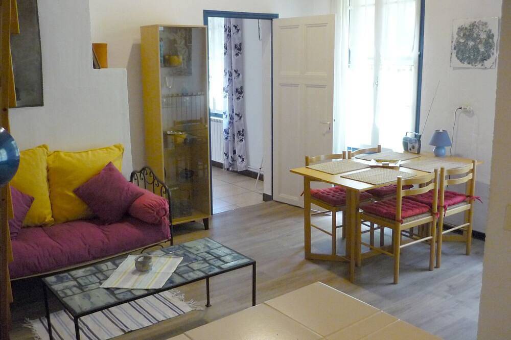 Apartamento entero, Zona tranquila entre Avignon y Saint Remy, de habla alemana propietario in Noves, Region de Arles