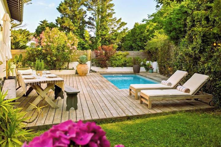 Ferienhaus für 9 Personen, mit Pool und Garten - 1