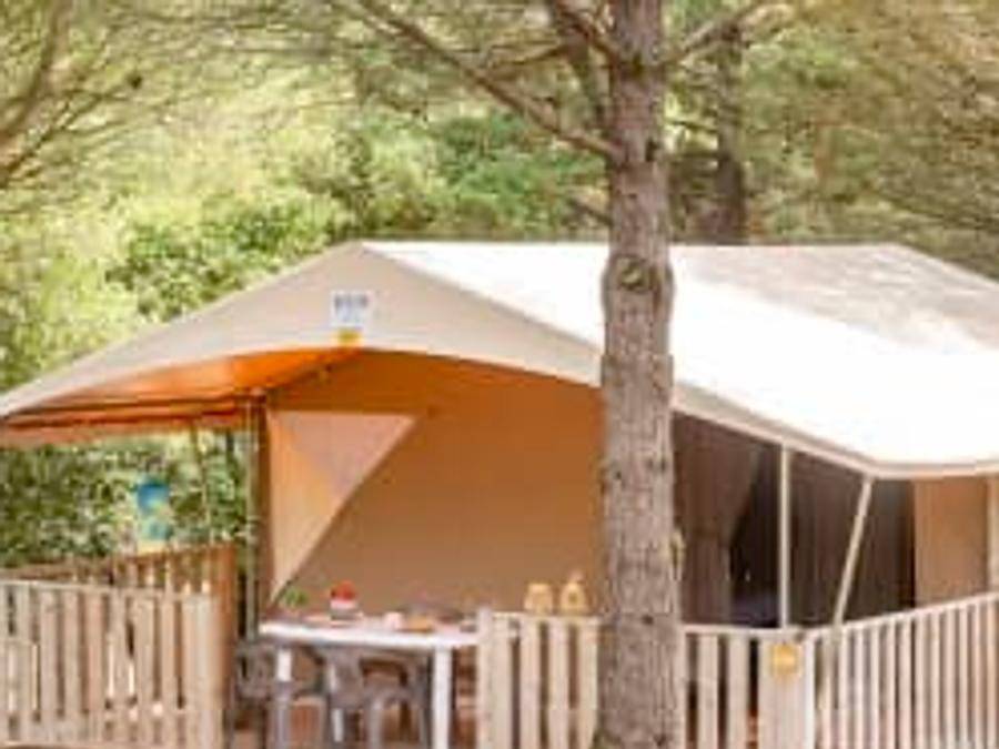 Camping Sandaya La Grande Côte - Tienda de lona y madera 6 personas - Carpa 5p 2ch ** (en francés) in La Barre-de-Monts, Vandea