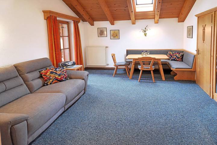 Ferienwohnung für 2 Personen, mit Balkon in Krün