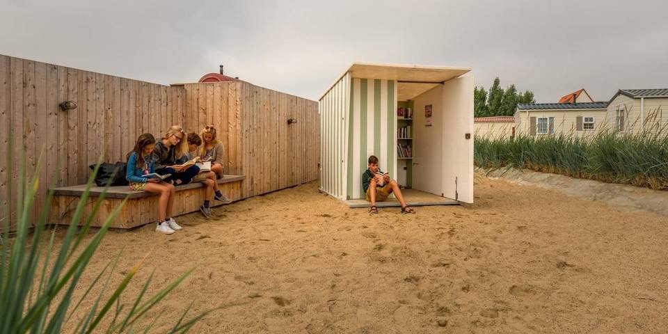Camping pour 4 personnes, avec terrasse ainsi que vue et jardin en Mer du Nord (Belgique) - 3