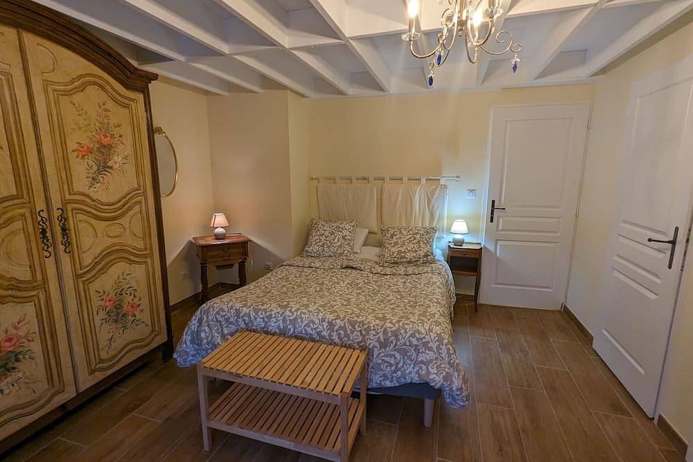 Gîte chaleureux avec jardin, accueil chevaux, proche Loire à Vélo et sites historiques in Sigloy, Vallée de la Loire