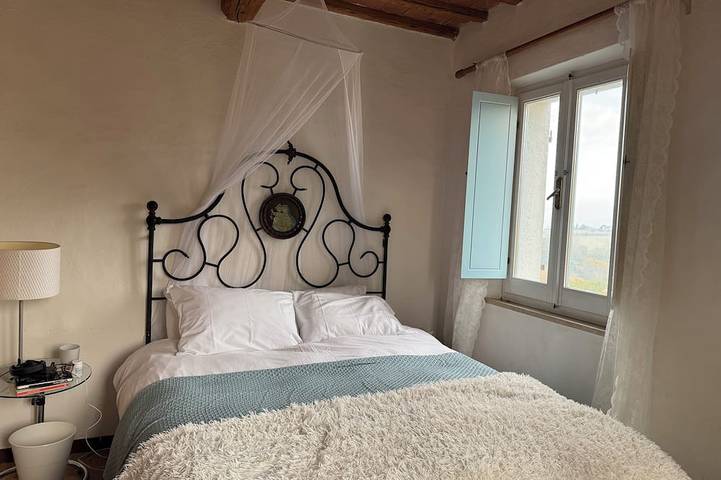 Ganze Wohnung, Lovely Apartment with Breathtaking Views in Cool Umbrian Village in Castiglione del Lago, Lago Trasimeno