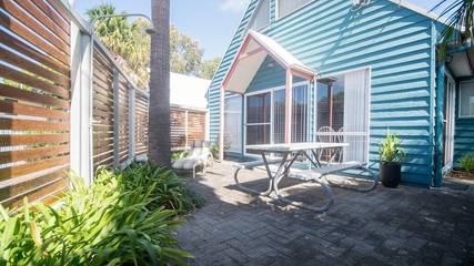 Holiday Home for 8 People in Boomerang Beach, New South Wales, Photo 3
