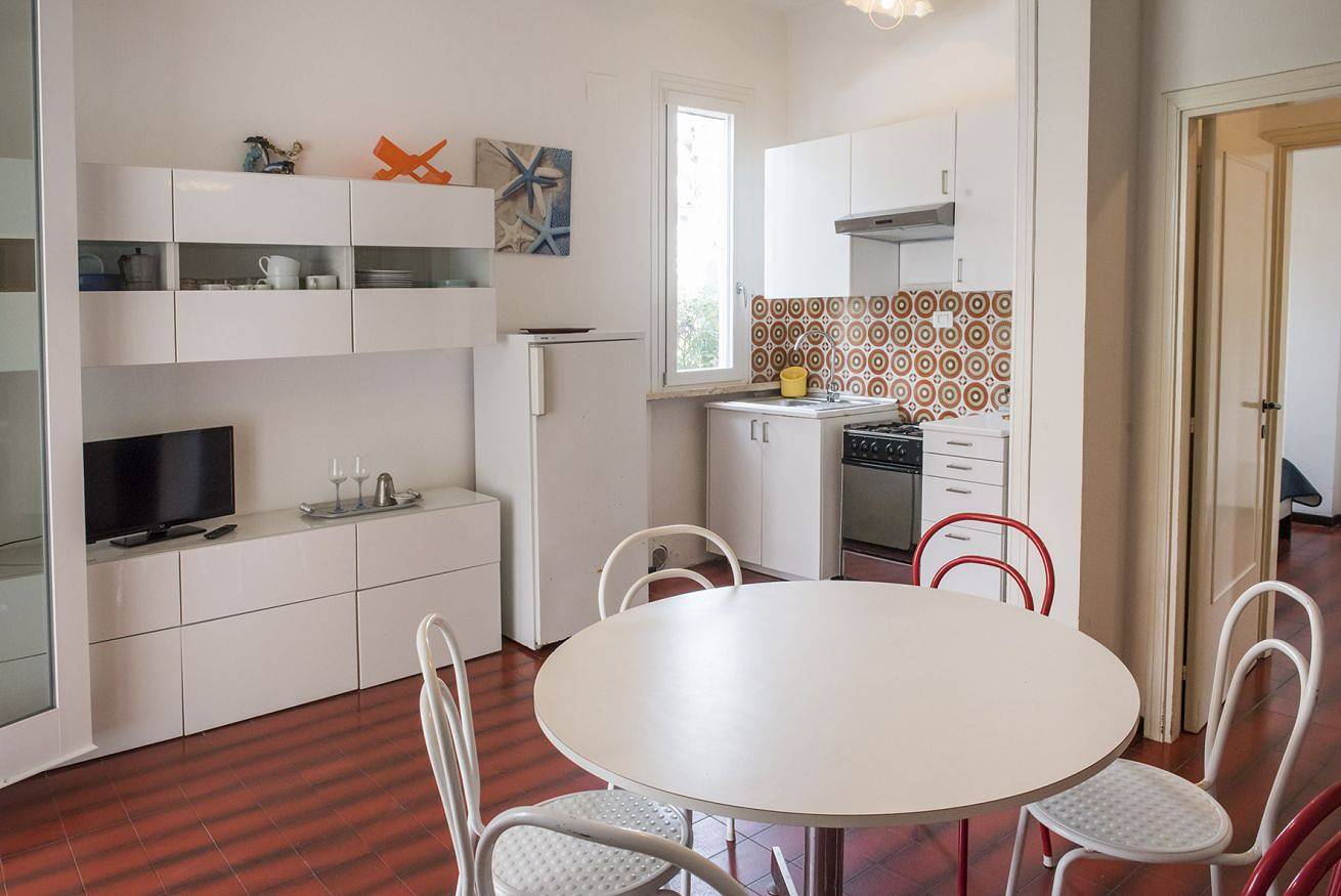 Entire apartment, M104 - Marcelli, villa with garden 200 meters from the sea in Marcelli, Riviera del Conero