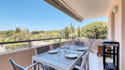 Gîte pour 5 personnes, avec balcon et piscine dans Golf Grand Jardin