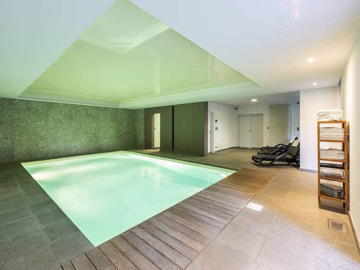 Location de vacances pour 20 personnes, avec sauna ainsi que terrasse et piscine, animaux acceptés à Malmedy - 2