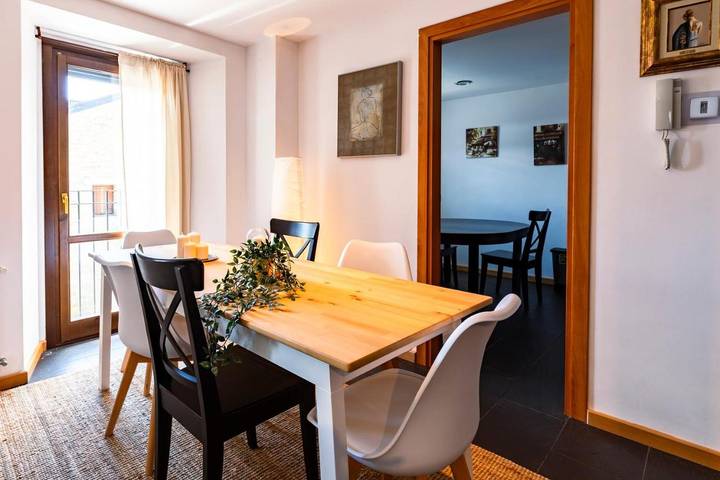 Location de vacances pour 12 personnes, avec jardin et vue à Castiello de Jaca - 4