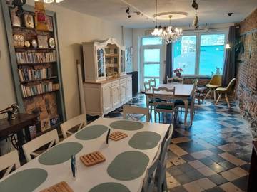 Gîte pour 14 personnes, avec terrasse, animaux acceptés dans Treignes