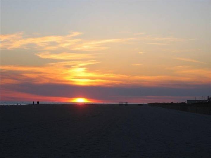 Vacation rental for 4 people, with pool and balcony in Cape May