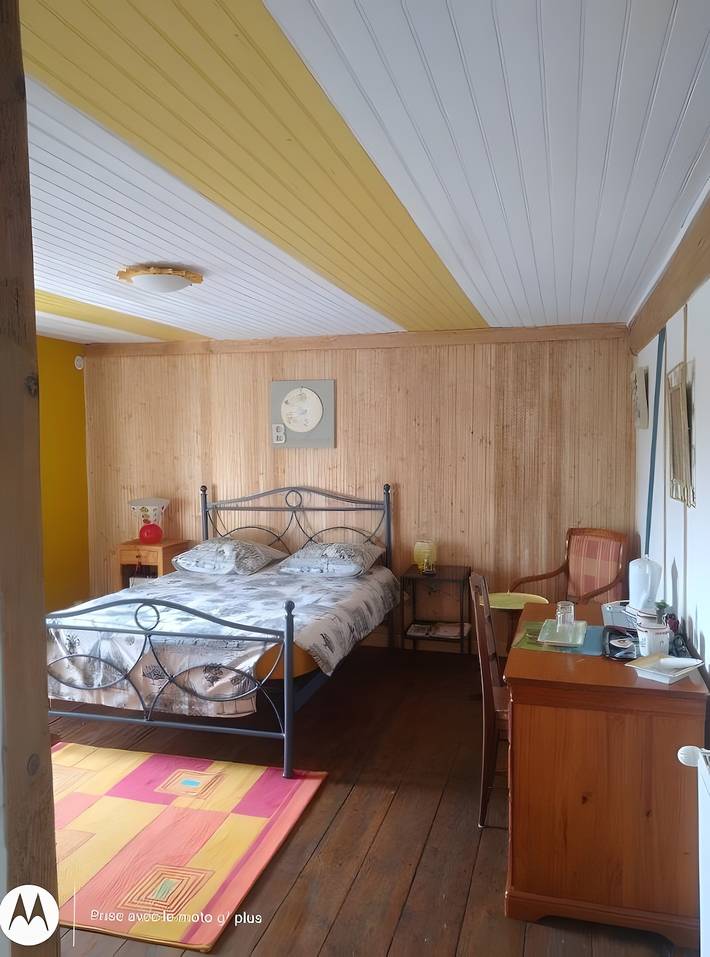 La bohème - la chambre jaune in Plouigneau, Région de Morlaix