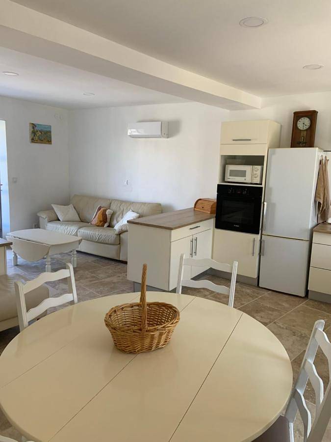 Location de vacances pour 6 personnes, avec vue et terrasse à Castelnau-de-Guers - 3