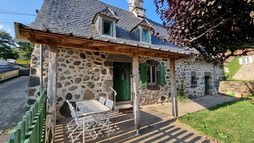 Maison de vacances pour 6 personnes, avec Jardin en Auvergne