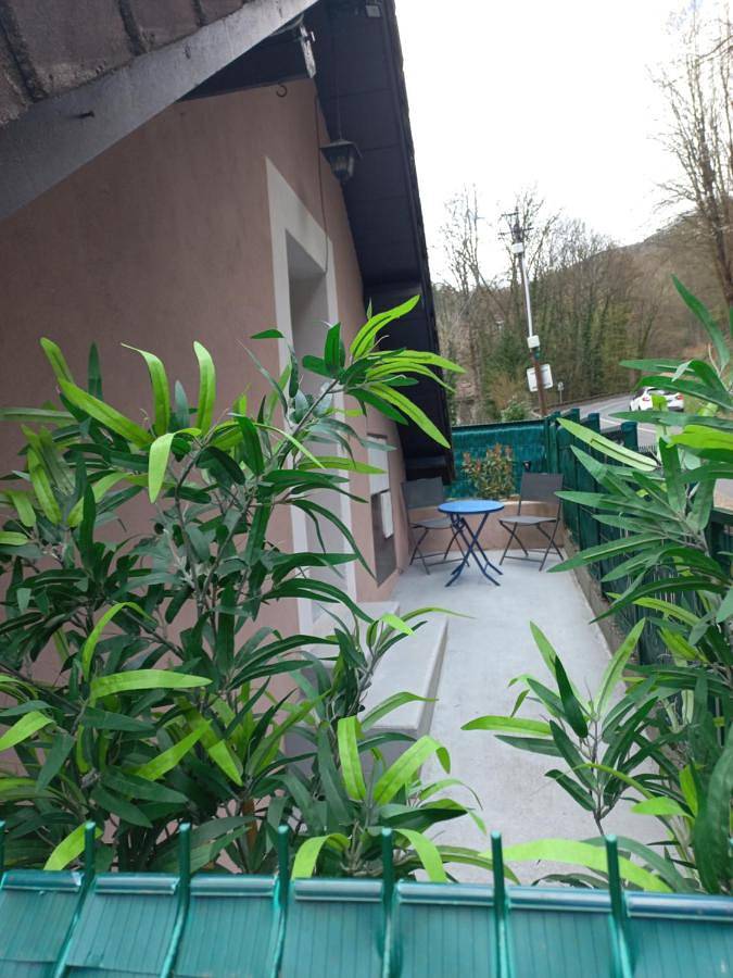 Appartement entier, Two-Bedroom Apartment in Saint-Martin-d'Uriage, Isère
