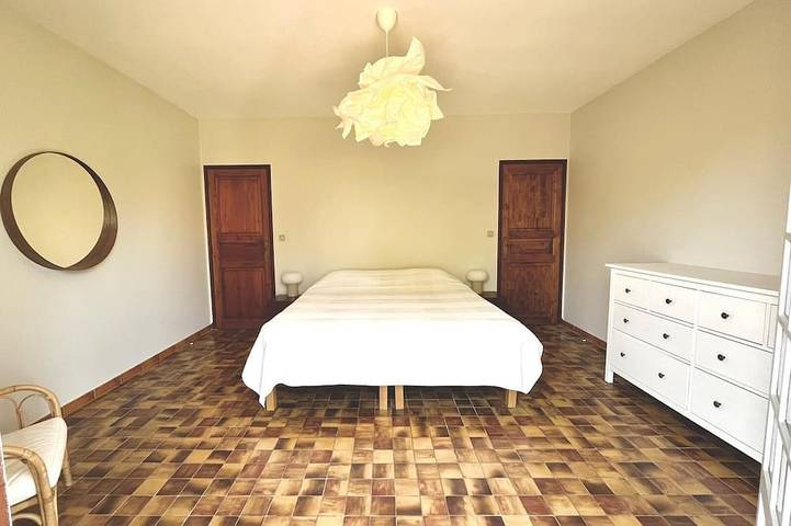 Villa pour 9 personnes, avec balcon ainsi que jardin et piscine à Saint-Cyr-sur-Mer - 4